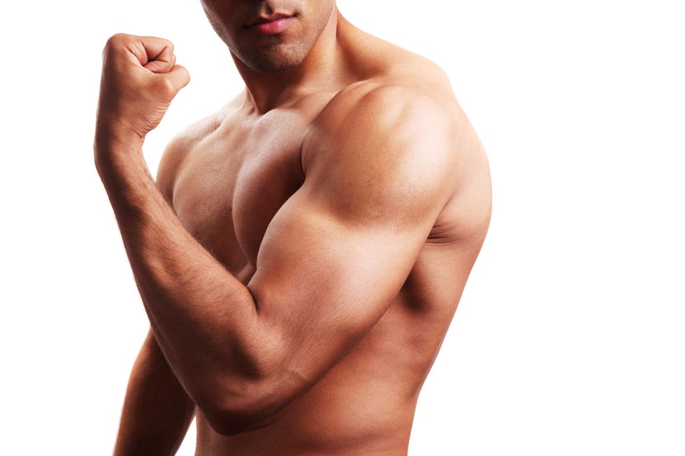 A Top Trainer Shared His 2 Unmissable Biceps Moves