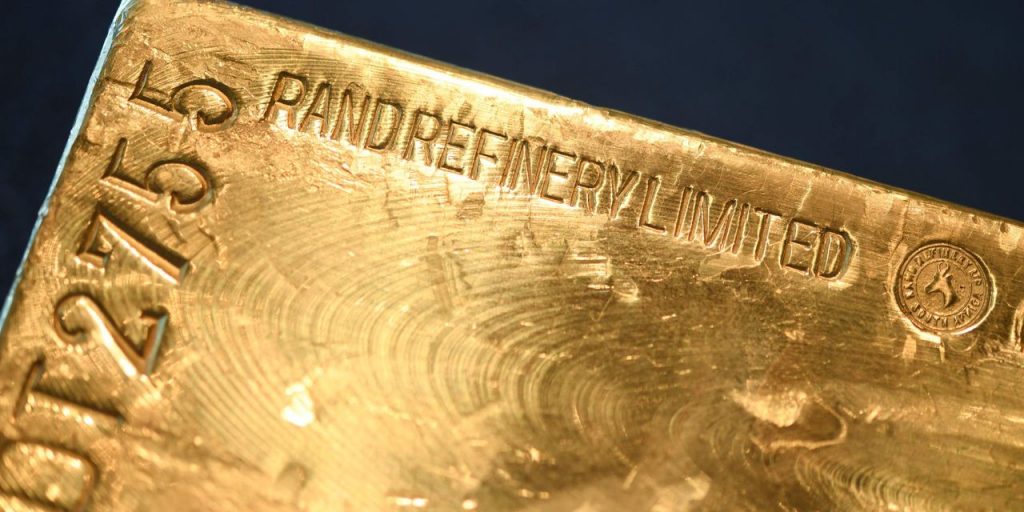 Metals Stocks: Gold climbs as Fed signals only one more rate hike to come