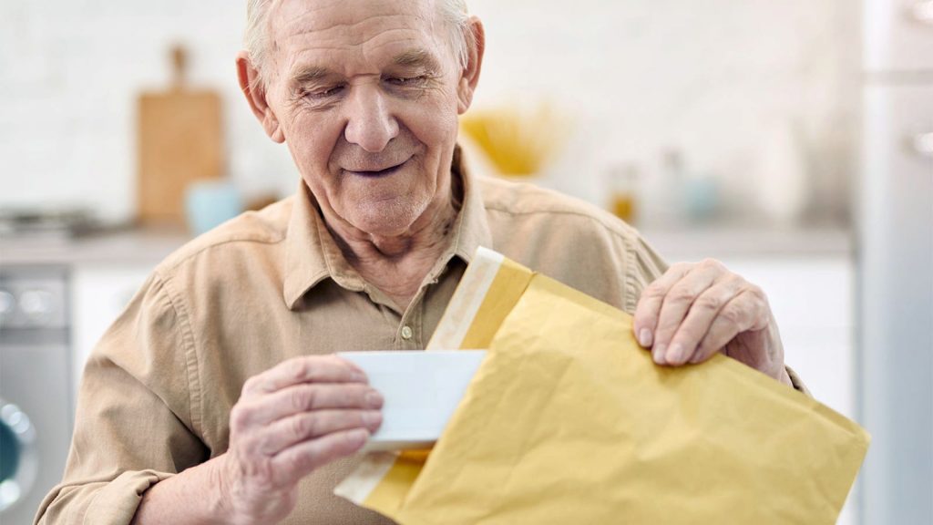 Mail-Back Envelopes Will Be Dispensed With Outpatient Opioid Scripts