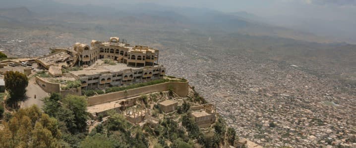 Saudi And Omani Delegates Head To Yemen For Peace Talks With Houthi Officials