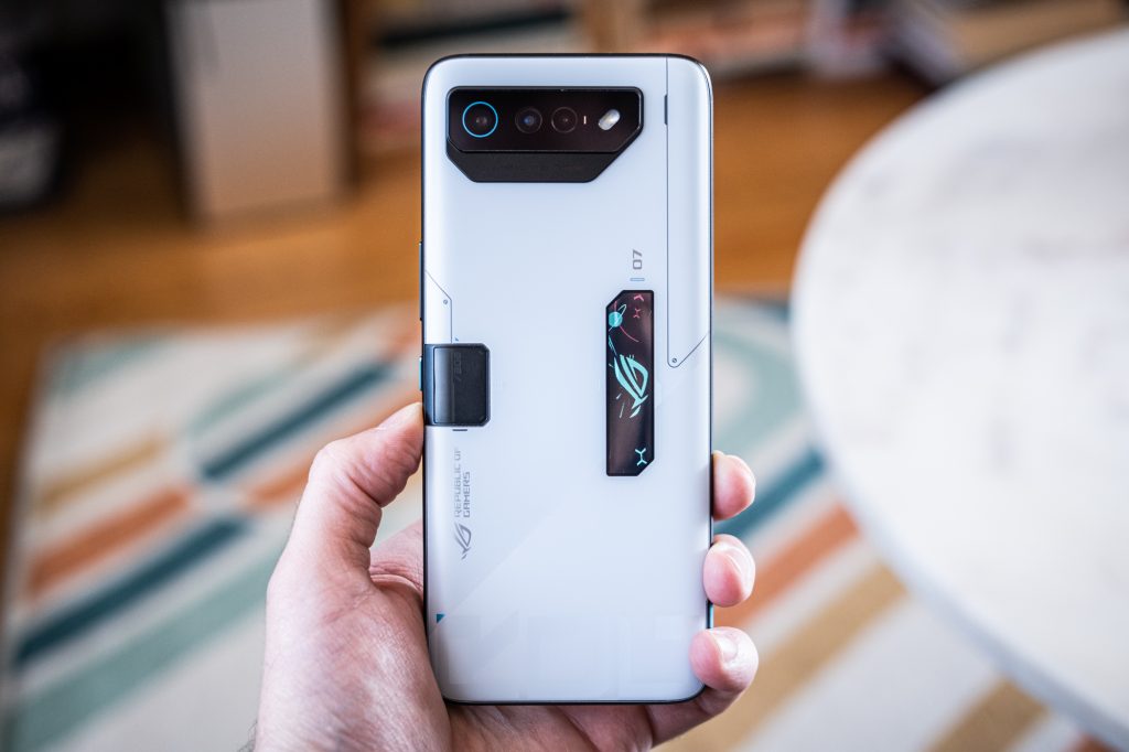 3 things we love about the Asus ROG Phone 7 Ultimate (and 1 we don’t)