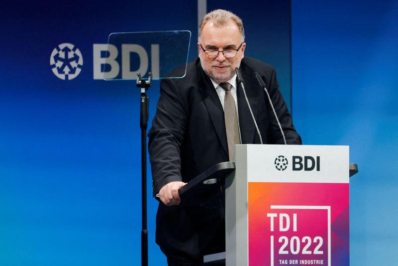 German industry association raises 2023 export growth forecast to 2%