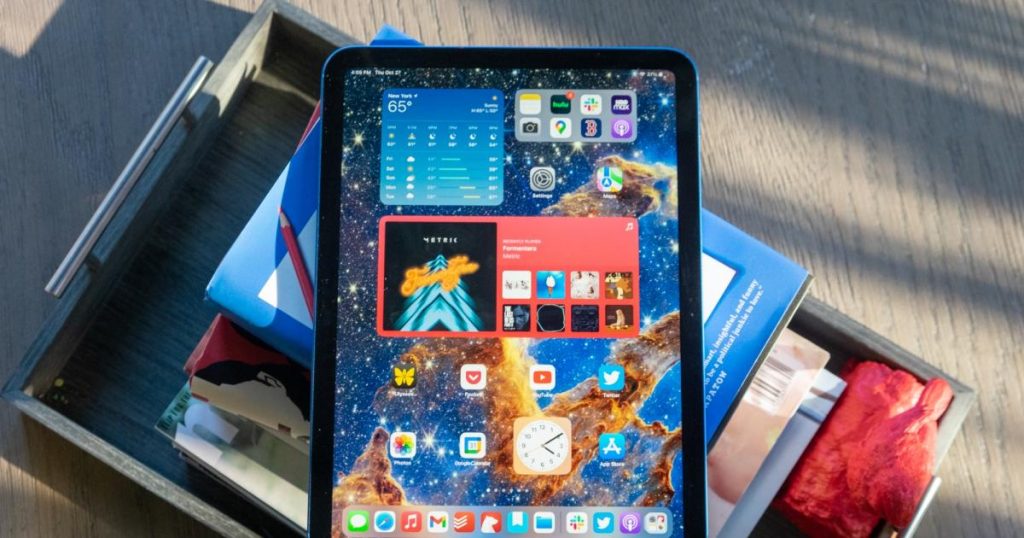 Apple’s 2022 iPad is back on sale for $399