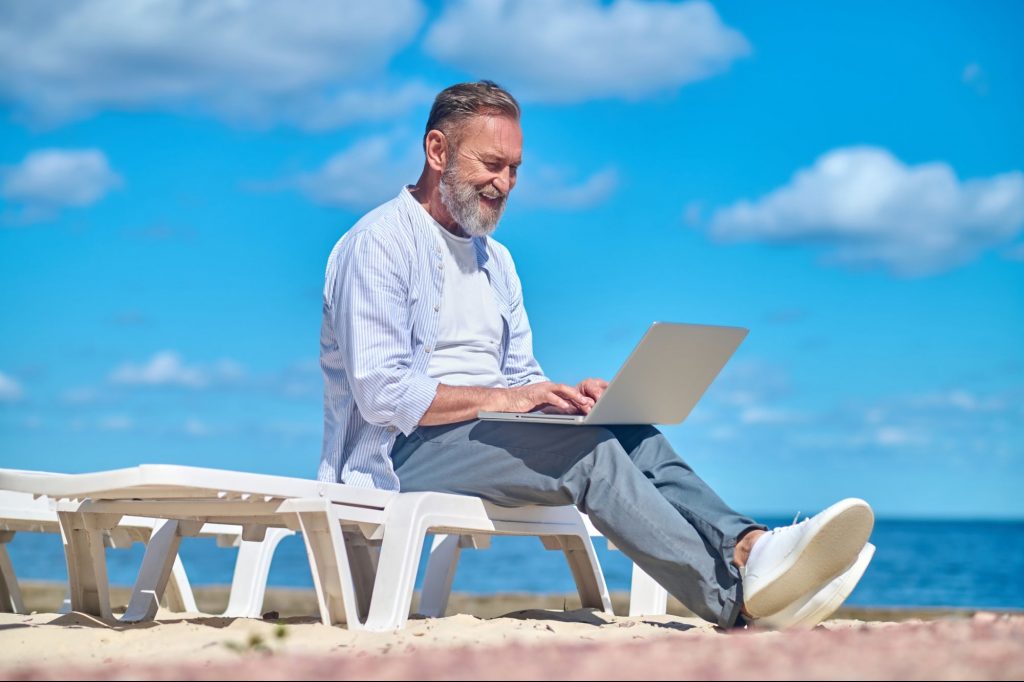 Retirees Are Earning Up to $20,000 Per Month With One Fully Remote Side Hustle