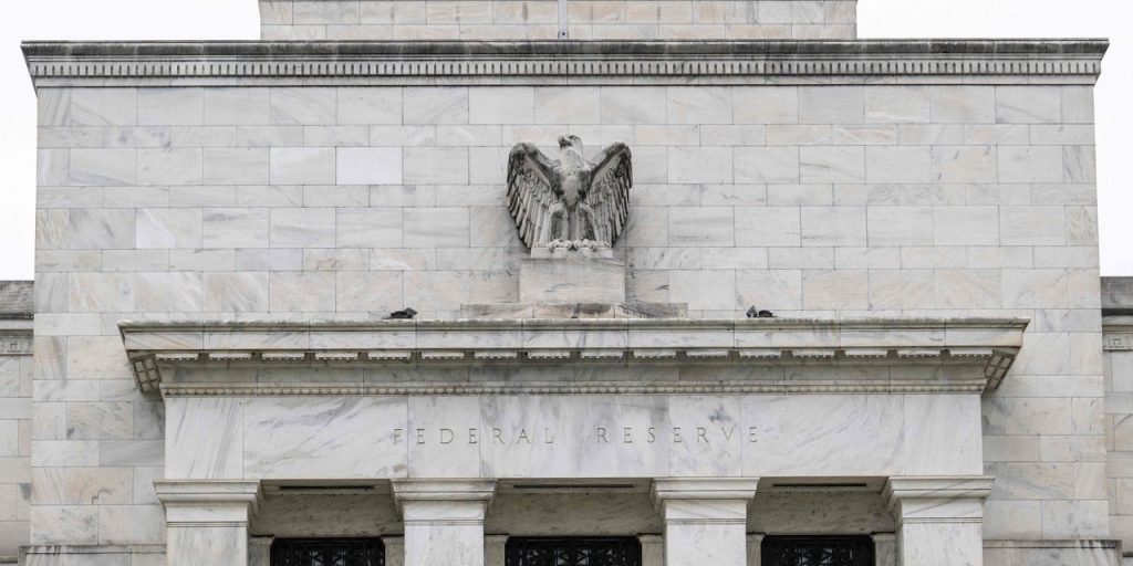 PacWest Stock Crumbles Amid Investor Talks