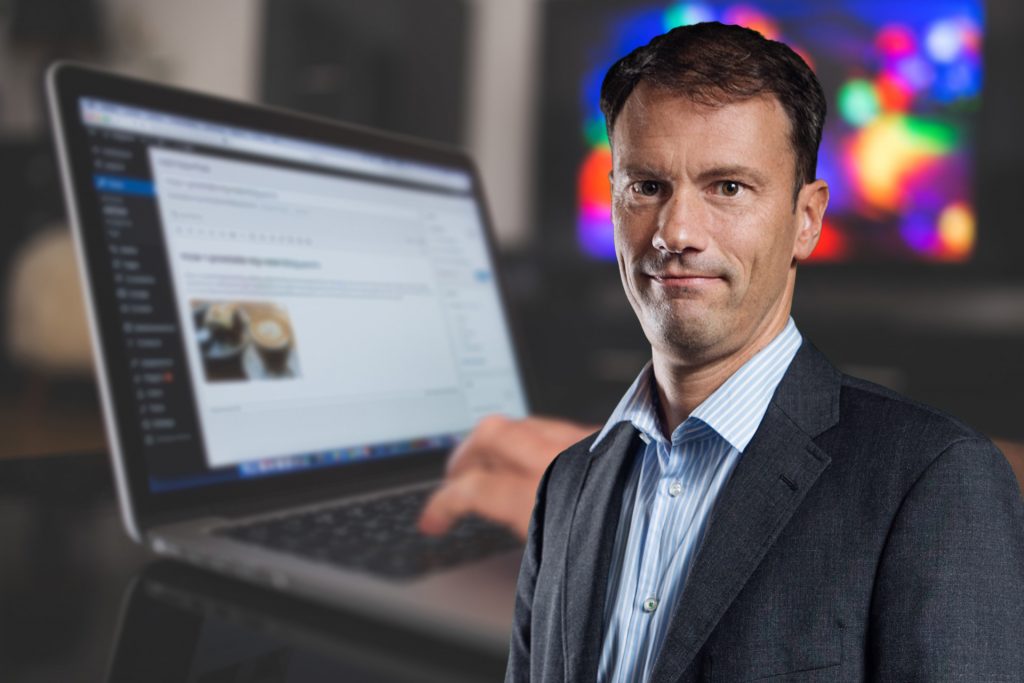 Why every laptop should have built-in 5G support