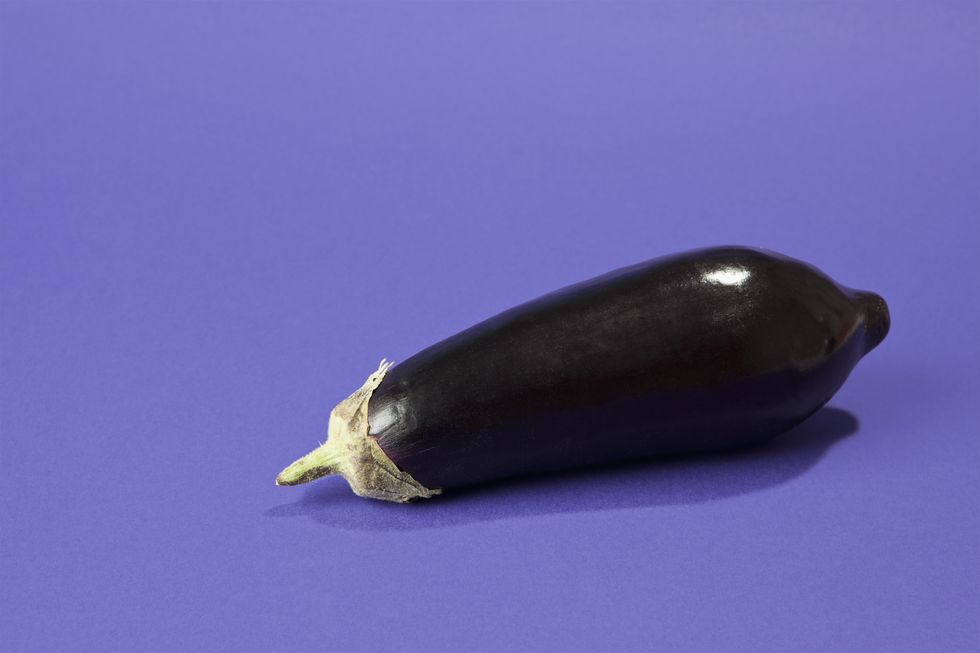 4 Ways to Make Your Penis Look Bigger, According to a Urologist