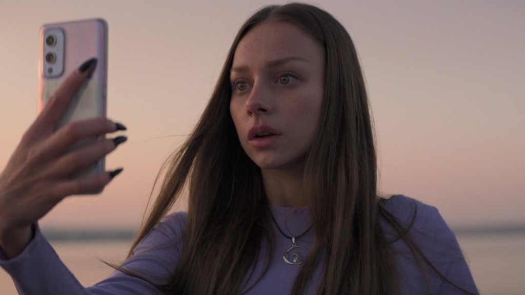 Cannes Rising Star: ‘Lost in the Night’ Actress Ester Expósito on Her Childhood Obsession With Horror Films