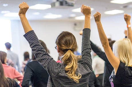 IDeaS Supports Women in Travel THRIVE Organization
