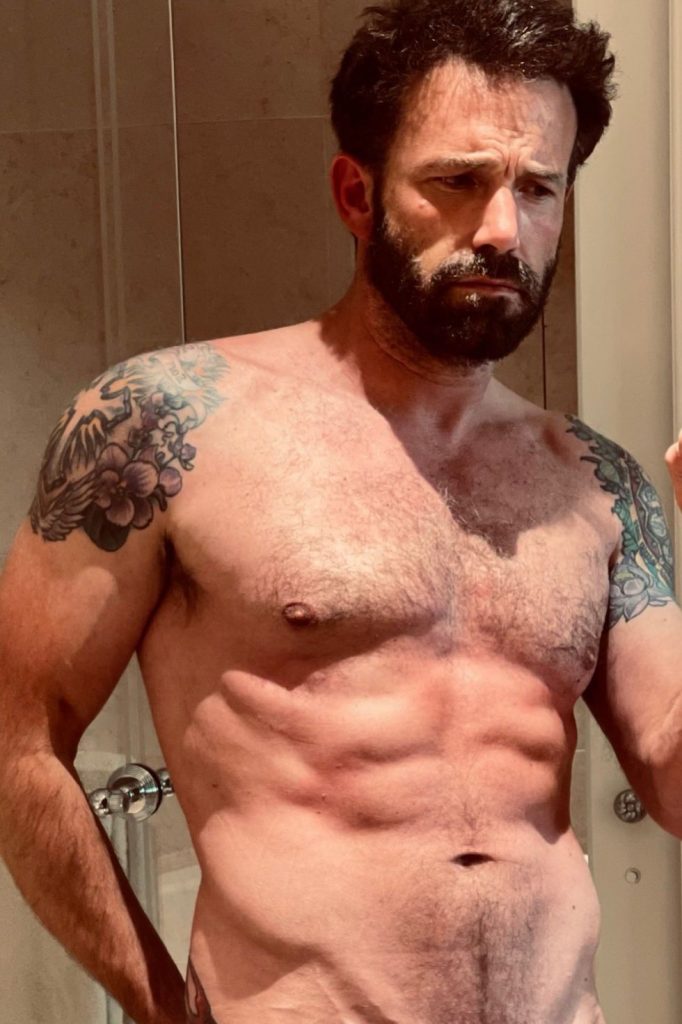 J-Lo Just Shared a Shirtless Thirst Trap of Ben Affleck Looking Jacked