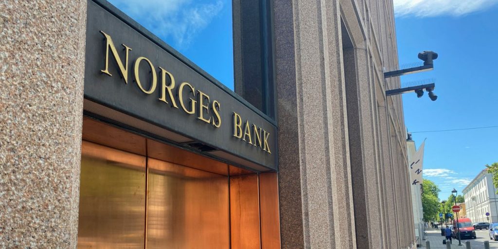 Norges Bank Surprises With Half Percentage Point Hike