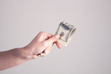 Curve Finance Exploiter Returns 61,000 ETH After Protocol’s Stern Warning